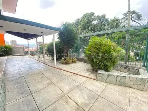 Casa En Venta En El Marques 26-13352