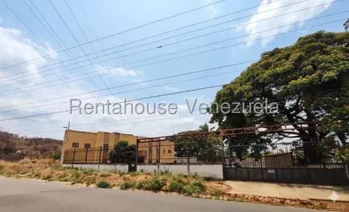 Terreno En Venta En Zuata En La Victoria Aragua 26-17774 Irrr