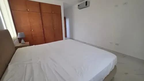 *alquiler Amoblado Apto Sabana Larga Edificio Retama* 130 Mts, Planta 50% Piso Alto 7, Gas Directo Balcón 3 Habitaciones , Closets 2 Baños Principales 1 Baño De Visita 1 Estacionamiento. An