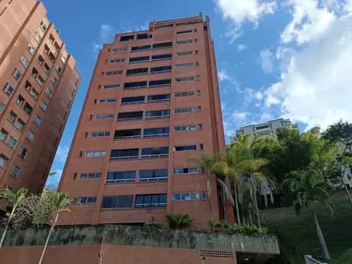 Alquiler De Apartamento Semi-amoblado, Urb. Manzanares Calle Este. Cs