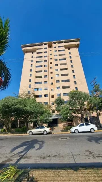 APARTAMENTO SEMIAMOBLADO EN ALQUILER RESIDENCIA TREBOL PLAZA MAÑONGO