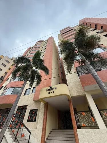 Apartamentos En Venta Con Financiemento Hasta 12 Meses Res. Saraith - Torre B Callejón Prebol - Valencia - Carabobo 4 Apartamentos Por Piso 83 Mts2 Gavip