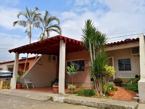 Andreymar Canelón Vende Amplia Casa En Cabudare, Con Gran Potencial, Vigilancia 24/7, Cómodas Habitaciones, Cocina En Mampostería, Tanque Subterráneo.