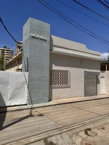Centro Profesional Para Oficinas. Zona Comercial Entre Santa Rita Y Bella Vista. Calle 64