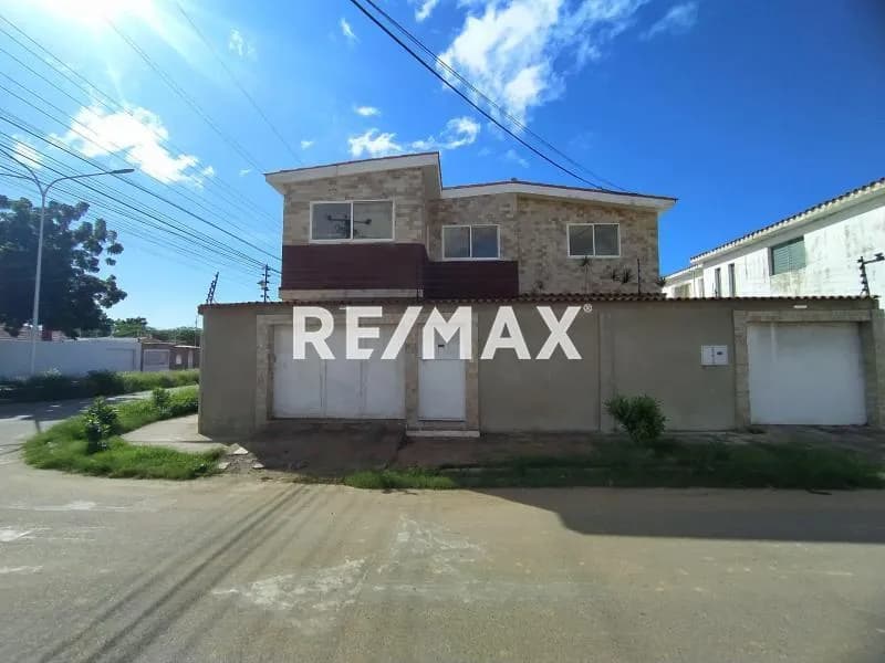 Casa en Venta, Urbanización Santa Irene