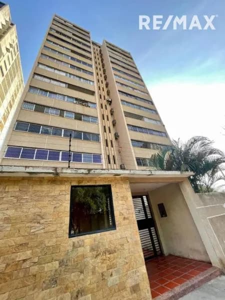 APARTAMENTO ICABARU, SECTOR PARAISO