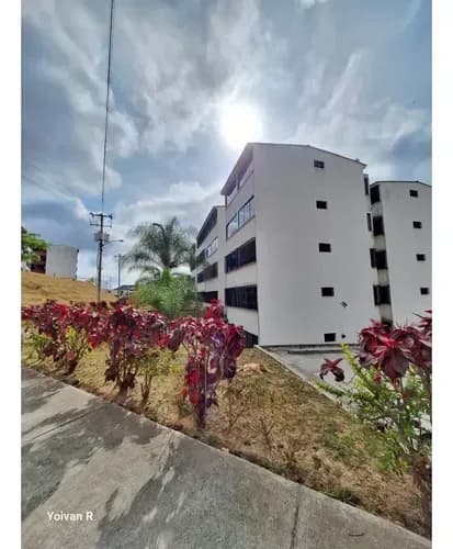 Apto En Venta Solar De La Quinta Los Teques
