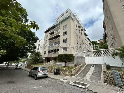 Tg Apartamento En Venta En Cumbres De Curumo, Totalmente Remodelado 26-21677