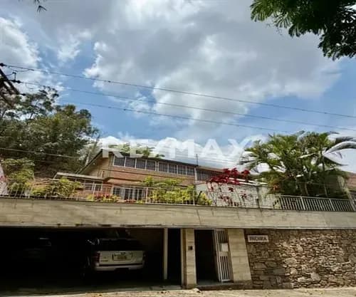 Casa En Venta En El Peñon 750mts/6h+s/6b+s/6pe