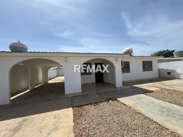 Casa en Alquiler Puerta Maraven, Municipio Carirubana, Estado Falcon