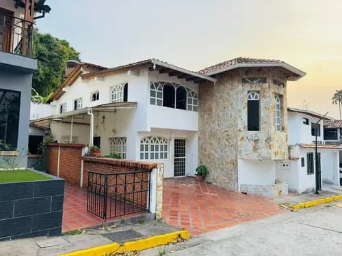 Apartamento Tipo Estudio En Alquiler En La Av Ferrero Tamayo Ms