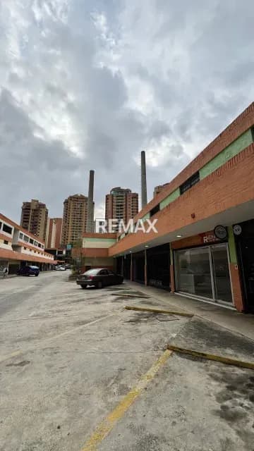 LOCAL EN VENTA - CC LAS CHIMENEAS (ALTO TRÁFICO)