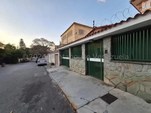 Hermosa Casa En Venta En Los Chaguaramos- Ab-24-15710