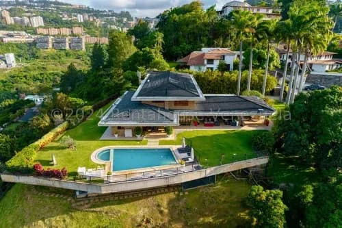 Casa En Venta En Cerro Verde Baruta Caracas