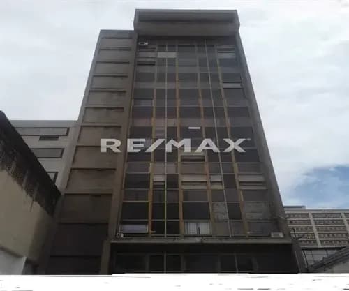 Amplio Y Magnífico Local Comercial En Alquiler A Una Cuadra De La Av. Lecuna