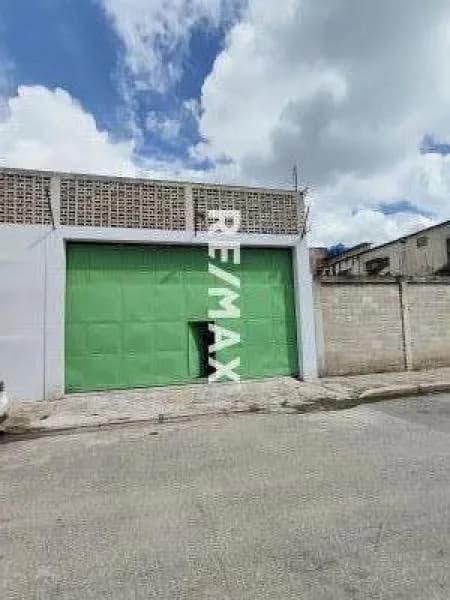 Galpón de 515 m² con Santamaría y Estructura de Hierro – Zona Campo Alegre