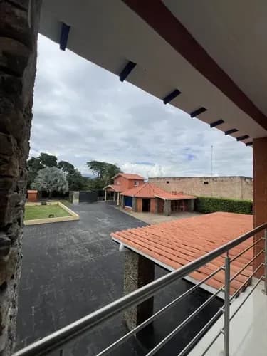 Exclusiva Casa De Lujo En El Safari Con Piscina Con Tobogán Y Cancha De Bolas