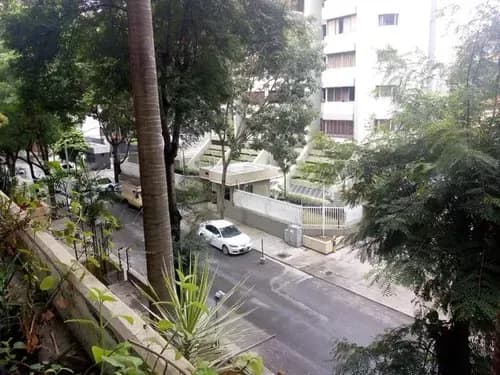 Amplio Y Actualizado Apartamento En Venta En El Rosal, Mls #24-24055. K.o.