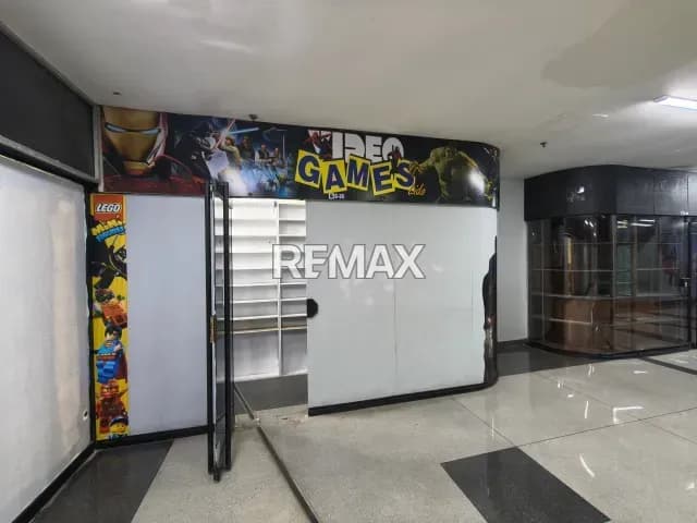 Alquiler de Local 6m², Centro Comercial en el Rosal