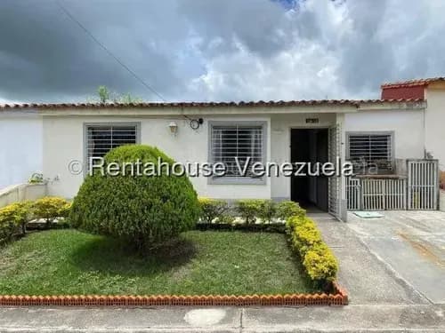 Andreymar Canelón Ofrece Hermosa Casa Amoblada En Alquiler En Villas De Yara, Tanque Subterráneo, Cómodas Habitaciones.