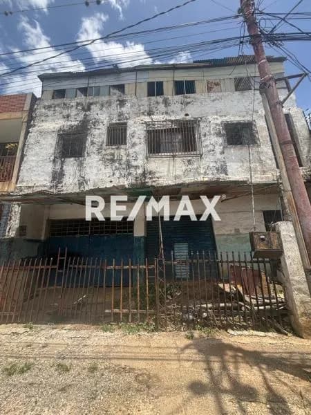 En venta Casa Comercial ubicada en el Centro de Barquisimeto edo Lara.