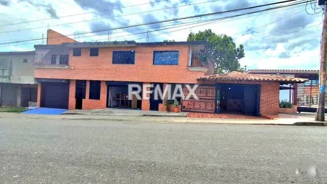 SE VENDE PROPIEDAD MULTIPROPOSITO EN PALO GORDO