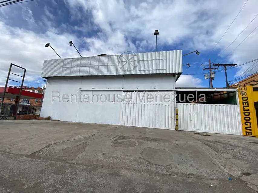 Comercial (Galpon - Deposito) en Alquiler en La Encrucijada, Aragua