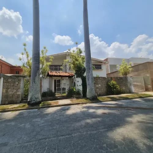 Casa En Venta Urb La Viña Calle Cerrada