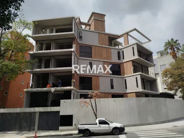 La Castellana Apartamento NUEVO 4A. 160m 2H3B3P1M, Financiamiento