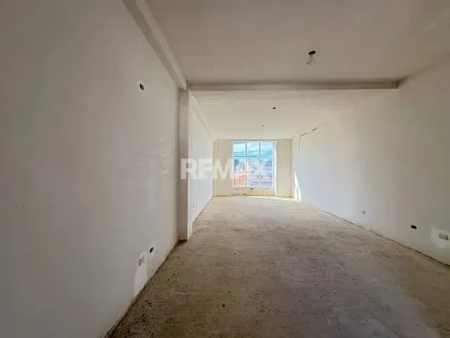 Oficina Comercial en Obra Blanca en Venta, Cagua