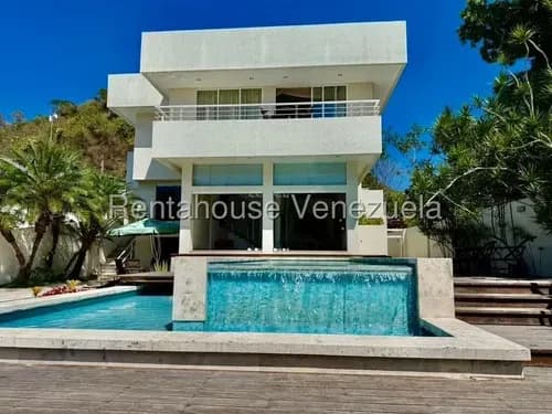 Carla Gonzalez Casa En Venta En Colinas Del Tamanaco Mls #26-10580 Mb