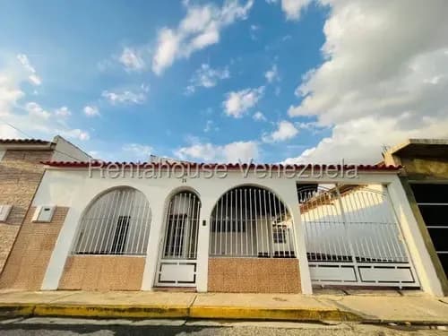 Intercomunal Maracay Turmero Venta De Hermosa Casa Con Terreno Contácteme Gbf 26-17407