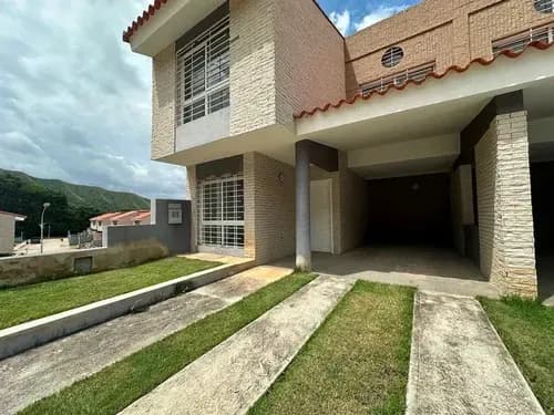 Cp Solo Clientes Vende Townhouse Cumbres De San Diego