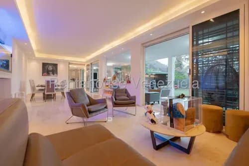 Casa En Venta En Prados Del Este Calle Cerrada Con Vigilancia, Planta Eléctrica, Terraza Y Bellos Jardines