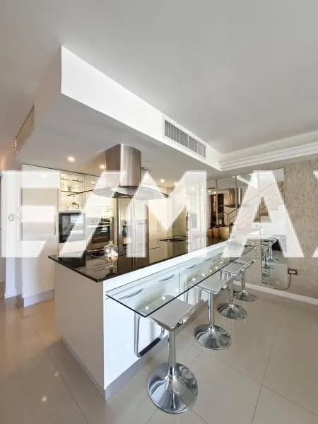 EN ALQUILER APARTAMENTO DÚPLEX EN PLAYA MORENO
