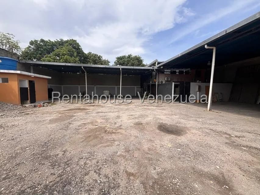 Comercial (Galpon - Deposito) en Alquiler en Zona Oeste, Lara