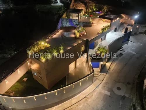 Casa En Venta En Prados Del Este Caracas Piscina Calle Cerrada Seguridad Remodelada A Estrenar Angela Tochon
