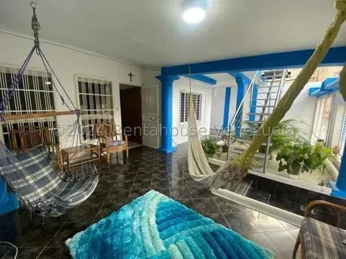 Casa En Venta Ubicada En La Esmeralda San Diego Carabobo Cod 24-22208