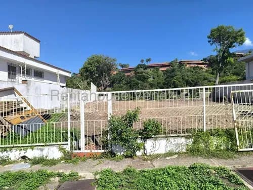 Terreno En Venta. Ubicado En El Cafetal. Mls 26-7795. Zr