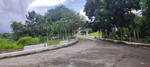 En Venta Terreno Con Bienhechurías Para Desarrollo Residencial O Turístico. Tacarigua Edo. Miranda. Km