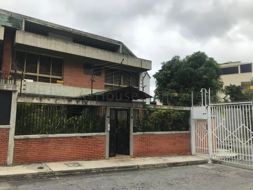 Casa (Multipes Niveles) en Venta en Colinas de Santa Monica, Distrito Metropolitano