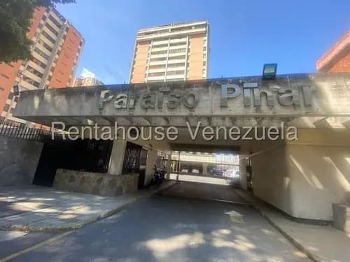 Amplio Y Cómodo Apartamento De 2 Niveles En El Paraiso Salida A La Avenida O A La Autopista 25-17534