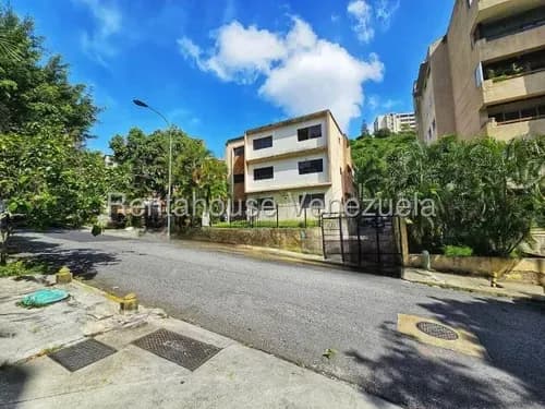 Venta De Edificio Completo O Terreno, Para Proyecto Inmobiliario Gran Oportunidad. Invierta En Bienes Raíces En La Mejor Zona De Caracas En Las Mercedes Mls #26-419