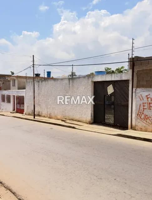 CASA EN VENTA EN PUERTO PIRITU