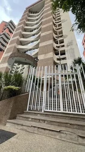 Alquiler De Apartamento En El Bosque Residencia Macarena , Valencia Edo Carabobo (brigitte Miranda)