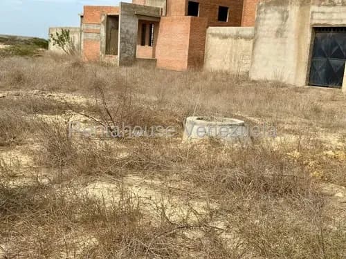 Amplia Parcela De Terreno En Venta En Puerta Maraven Ideal Para Proyecto Comercial O Residencial # 26-20386