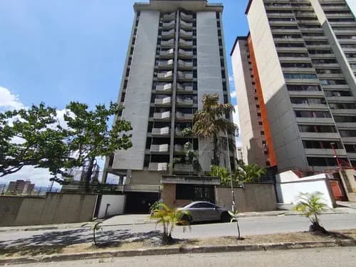 Venta Apartamento Lomas Del Ávila/ Circuito Cerrado/ 95 M2/ 2 Puestos De Estacionamiento/ Maletero. Ojo Cliente Directo. M. A.