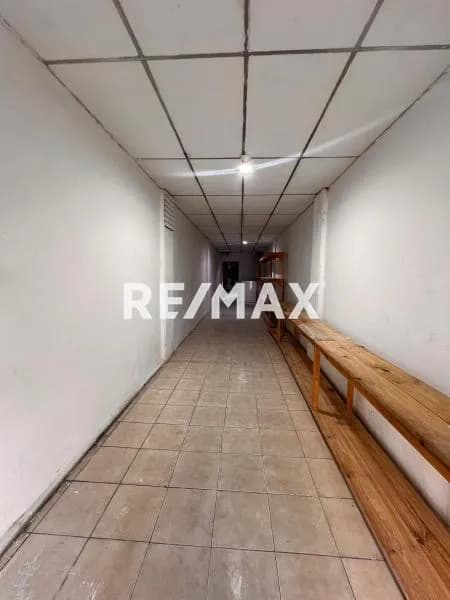 LOCAL EN ALQUILER 250m2 UBICADO EN AV MIRANDA CENTRO DE MARACAY