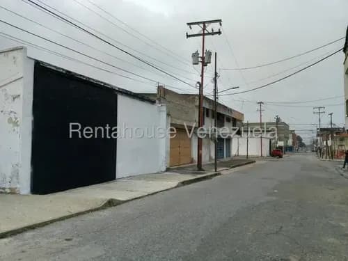 Si Eres Inversionista En Buscan De Un Galpón Con Áreas De Depósitos Y De Oficinas Para Comenzar Desde Ya Tus Actividades Y Adicional Un Espacios De Mezanina Para Construir Y Ampliar A Tu Gusto