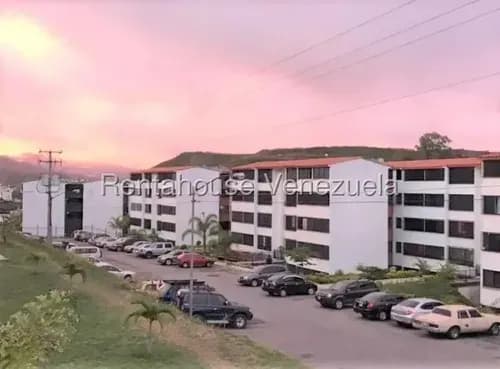 Ng 26-10506 Acogedor Apartamento En Venta Solar De La Quinta Los Teques. Planta Baja